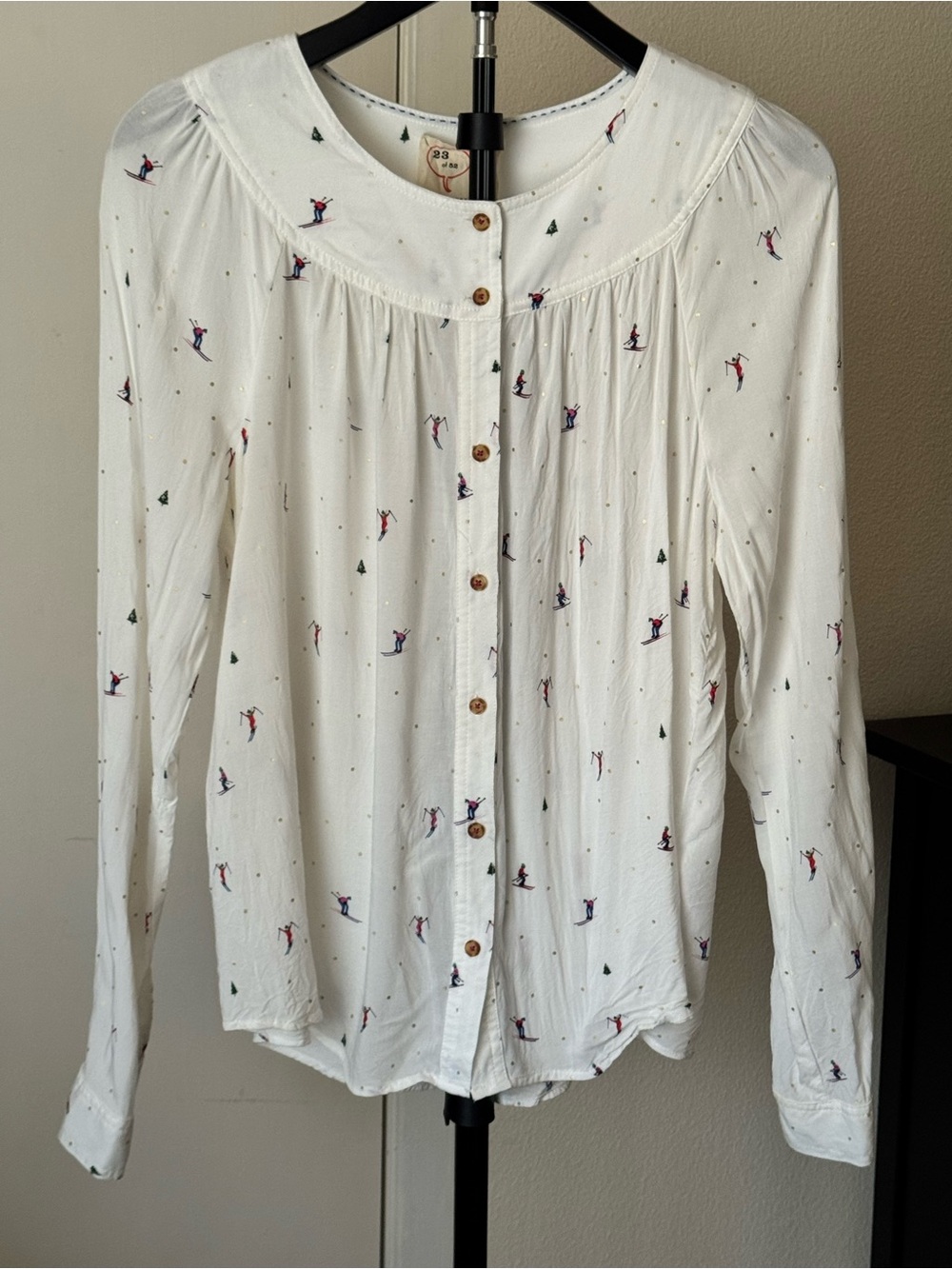 Conversations by Anthropologie 23 of 52 Limited Edition Ski Print Blouse Size 12